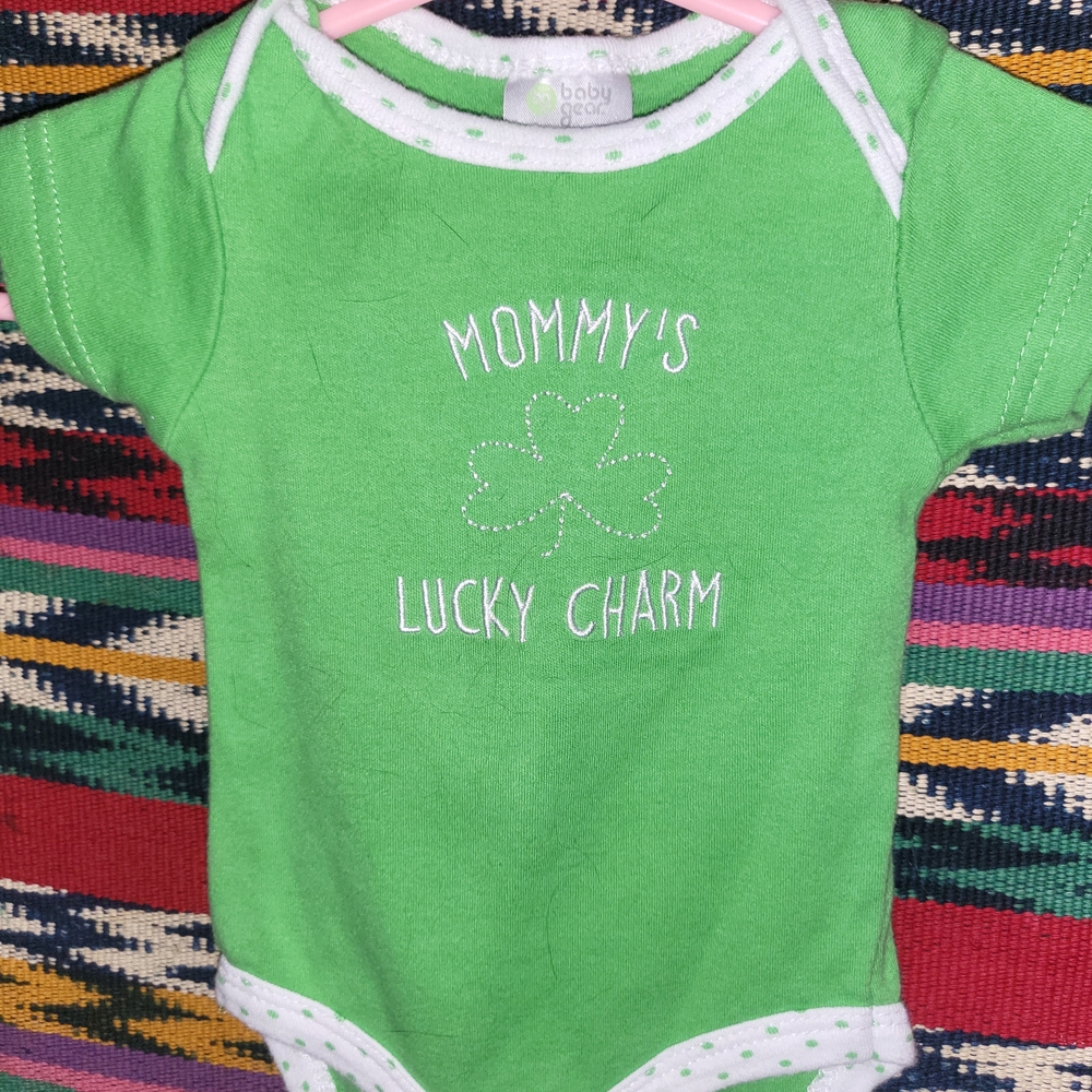 Baby Gear Green Bodysuit - Mommy's Lucky Charm